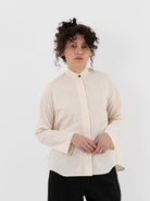 Der Antagonist Shirt 27 in Natural - DER ANTAGONIST at Worthwhile - shop TOP