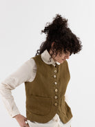 Der Antagonist Vest in Fir Green - DER ANTAGONIST at Worthwhile - shop VEST