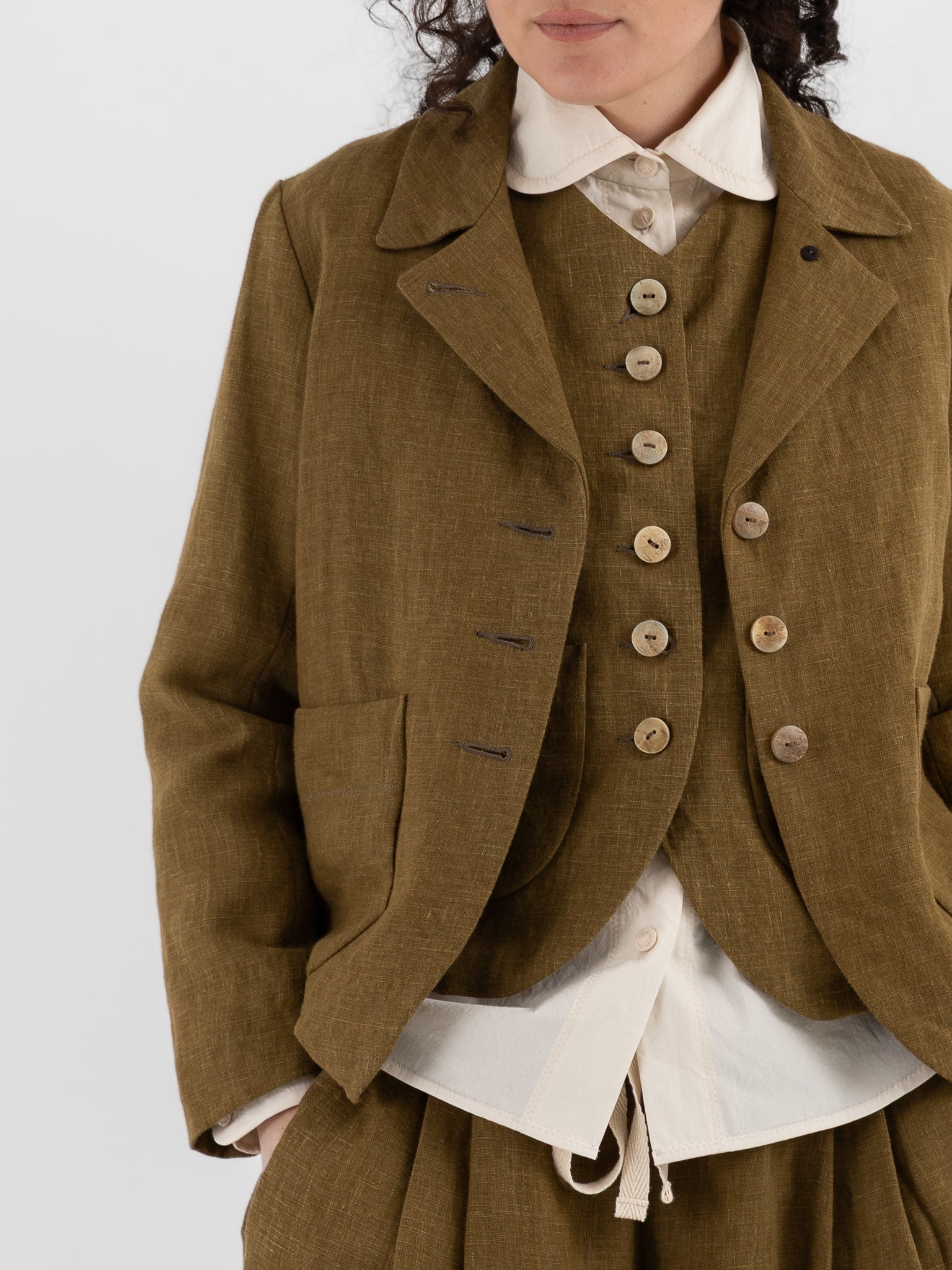 Der Antagonist Jacket in Fir Green - DER ANTAGONIST at Worthwhile - shop JACKET