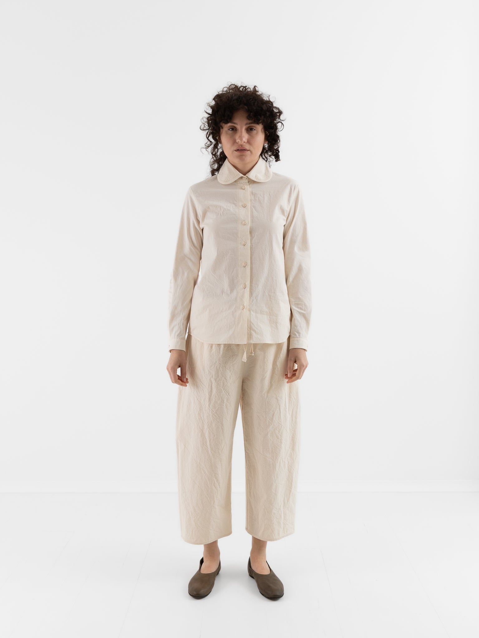 Der Antagonist Pants in Natural - DER ANTAGONIST at Worthwhile - shop PANT