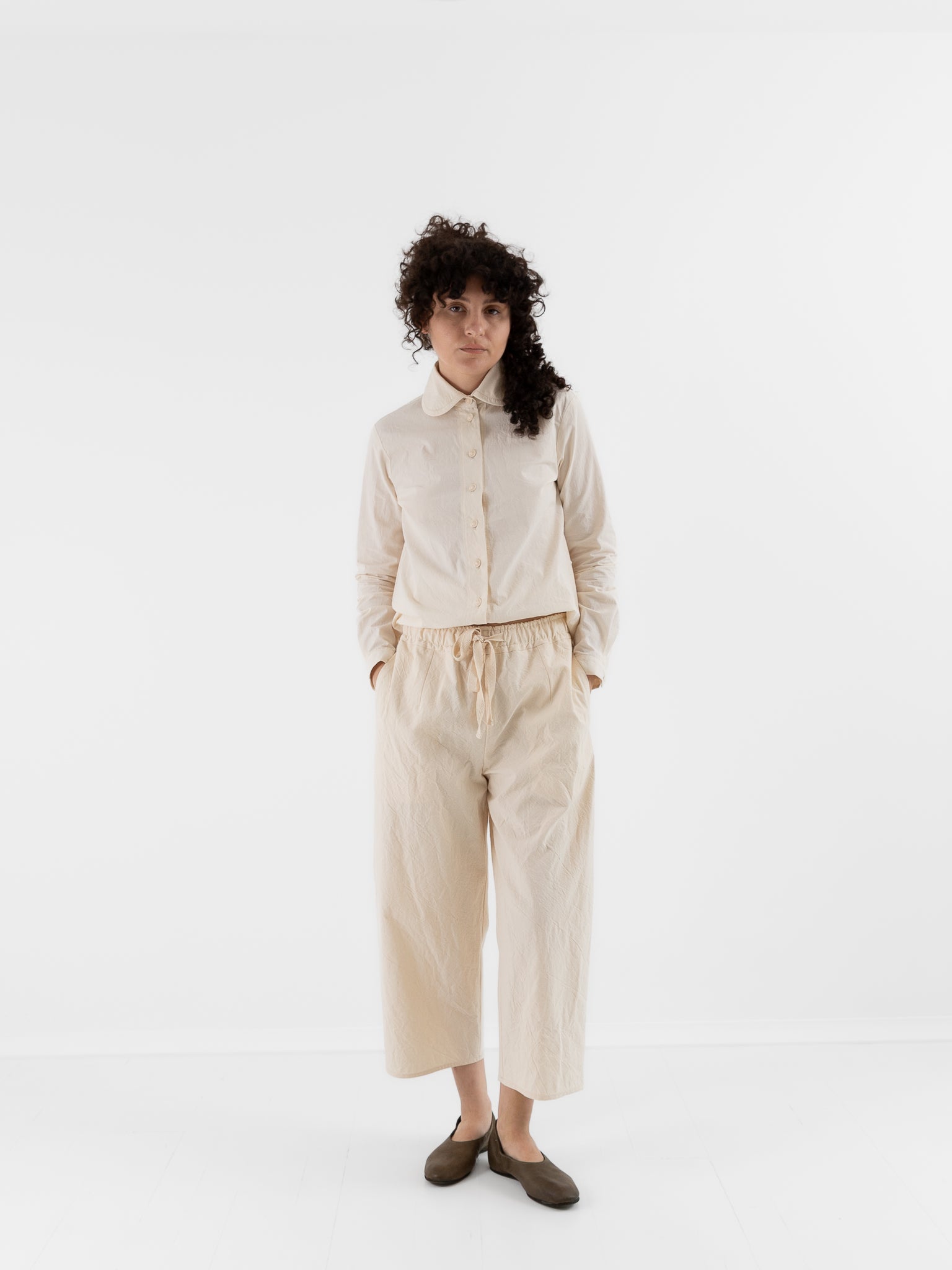 Der Antagonist Pants in Natural - DER ANTAGONIST at Worthwhile - shop PANT