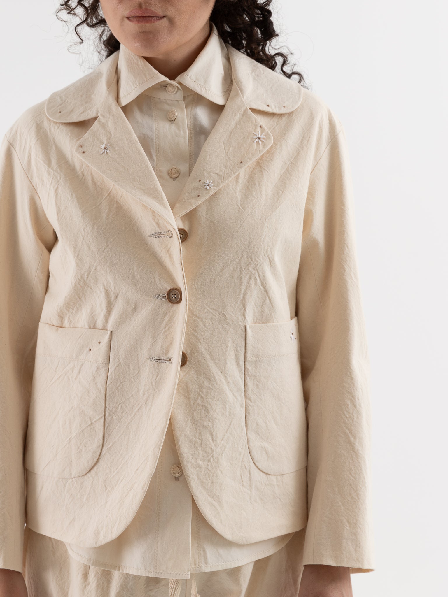 Der Antagonist Jacket in Natural - DER ANTAGONIST at Worthwhile - shop JACKET