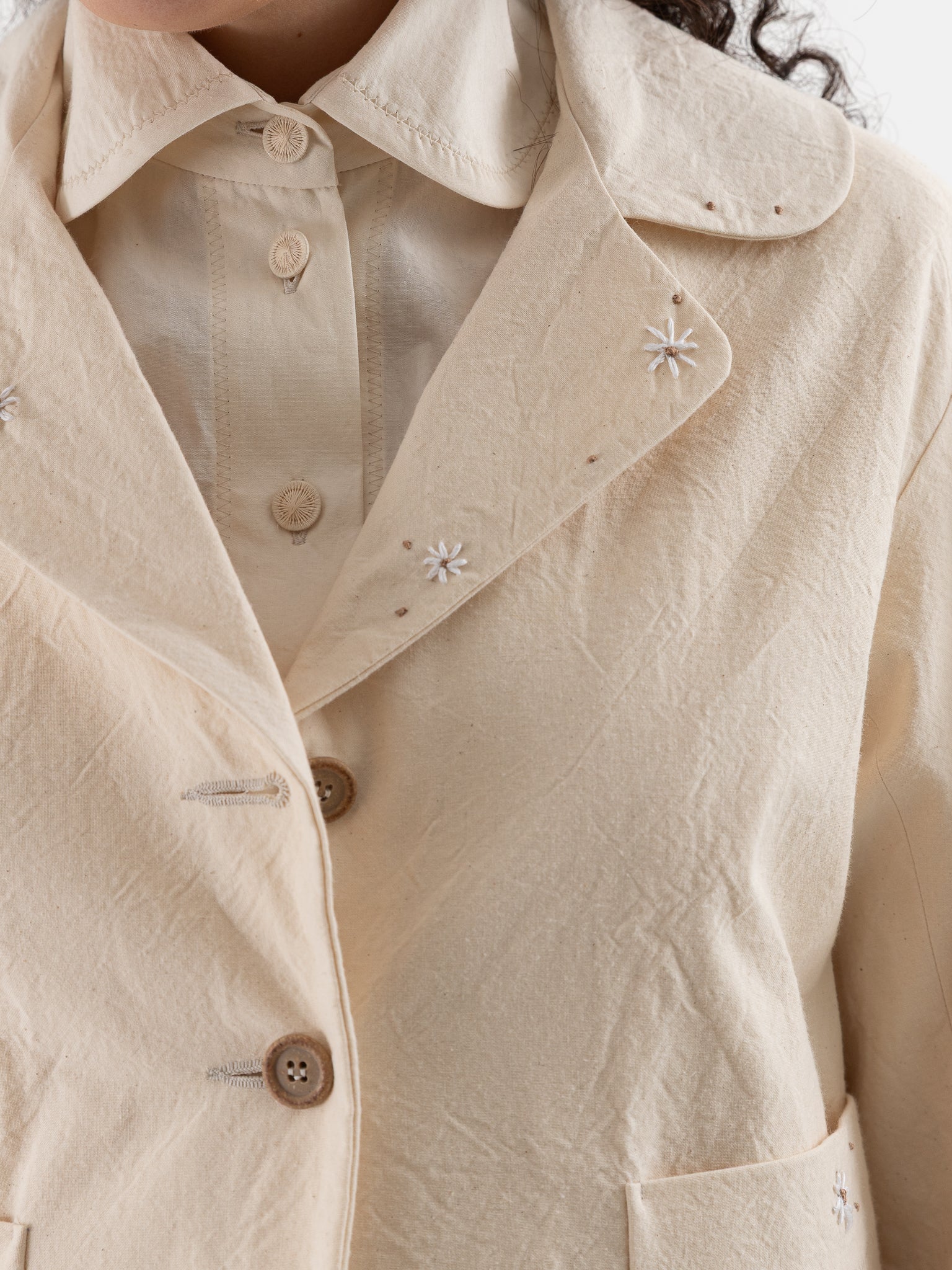 Der Antagonist Jacket in Natural - DER ANTAGONIST at Worthwhile - shop JACKET