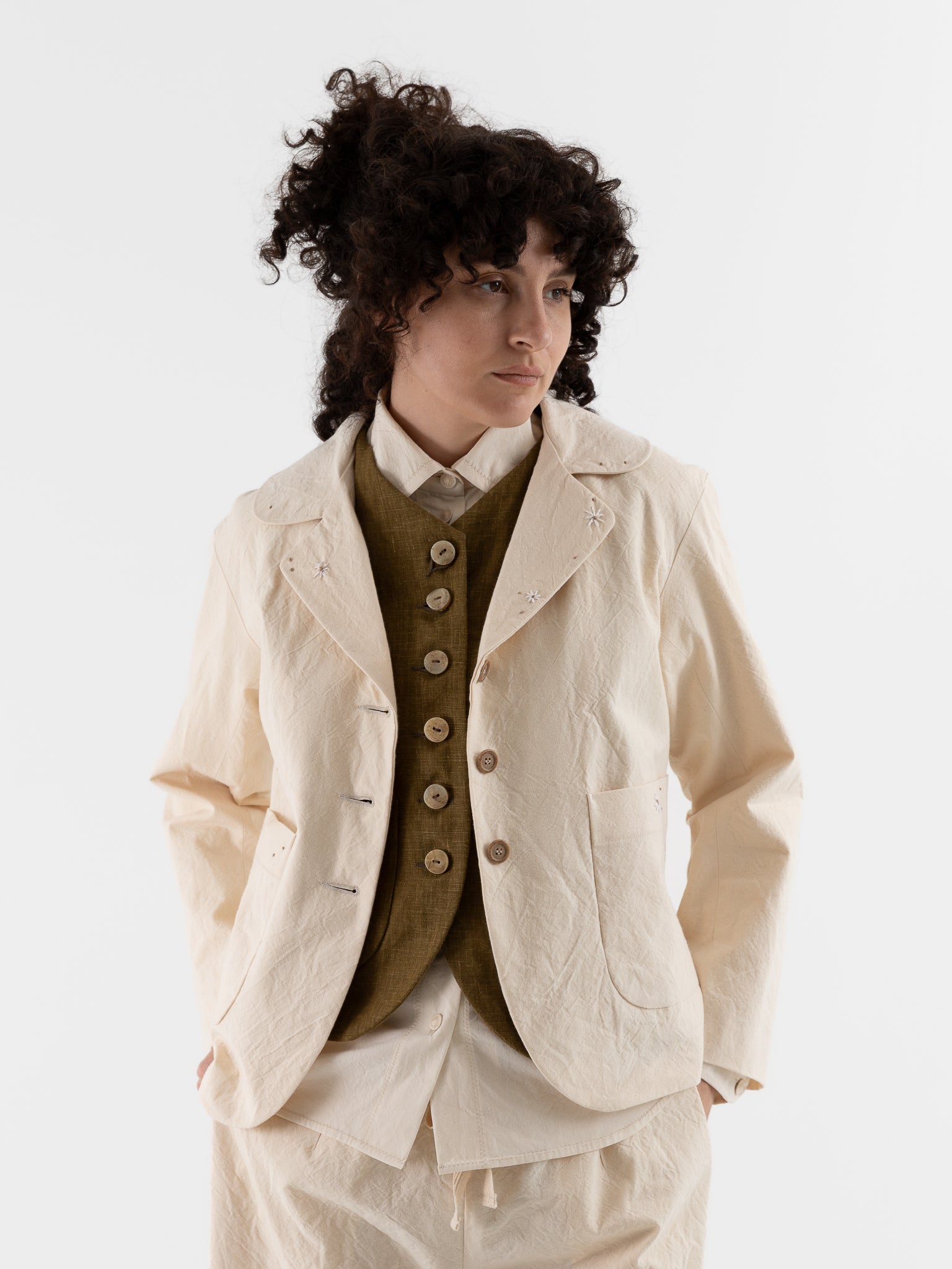 Der Antagonist Jacket in Natural - DER ANTAGONIST at Worthwhile - shop JACKET