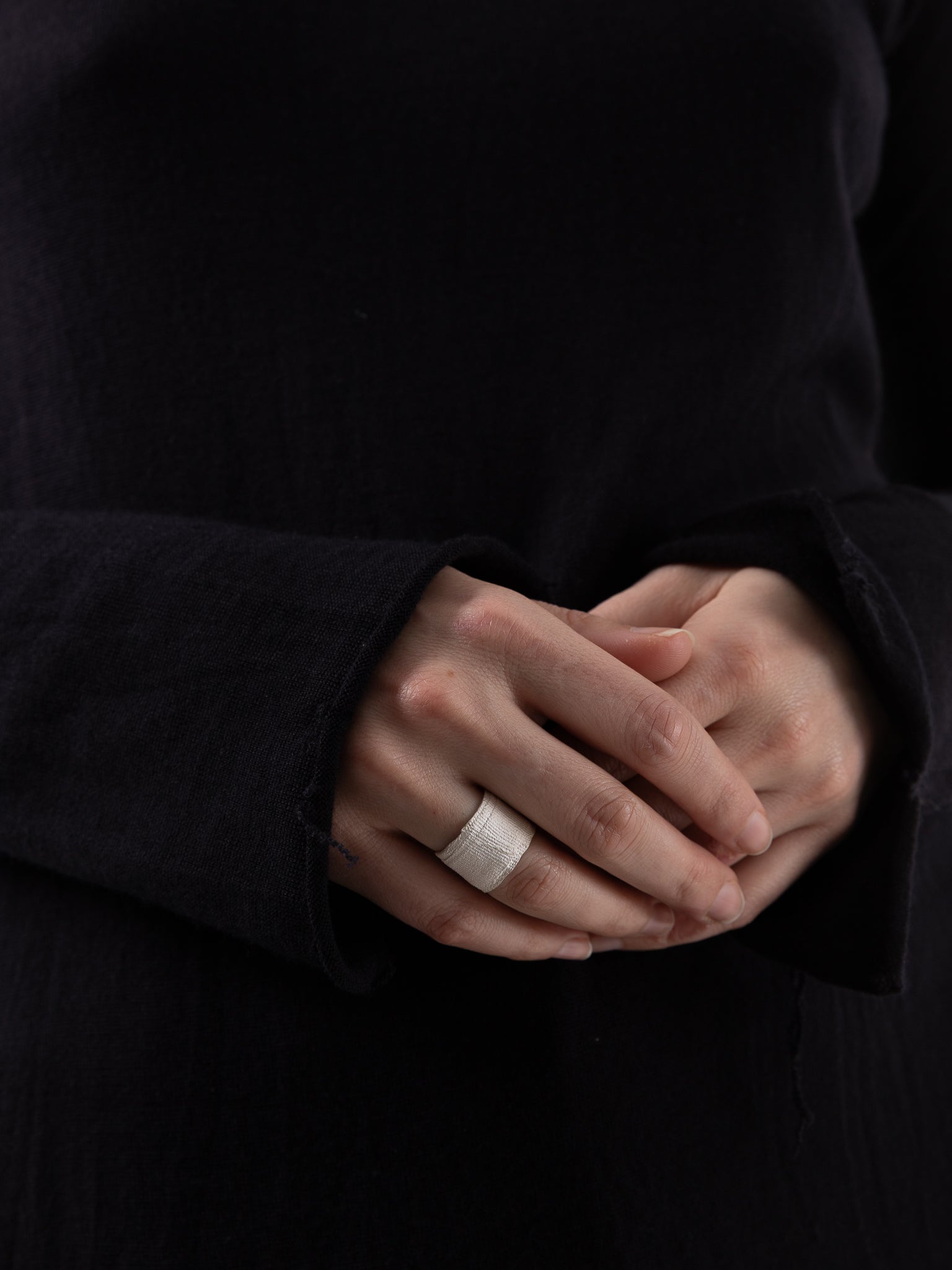 Detaj Bandage Ring VTGR03-WH at Worthwhile