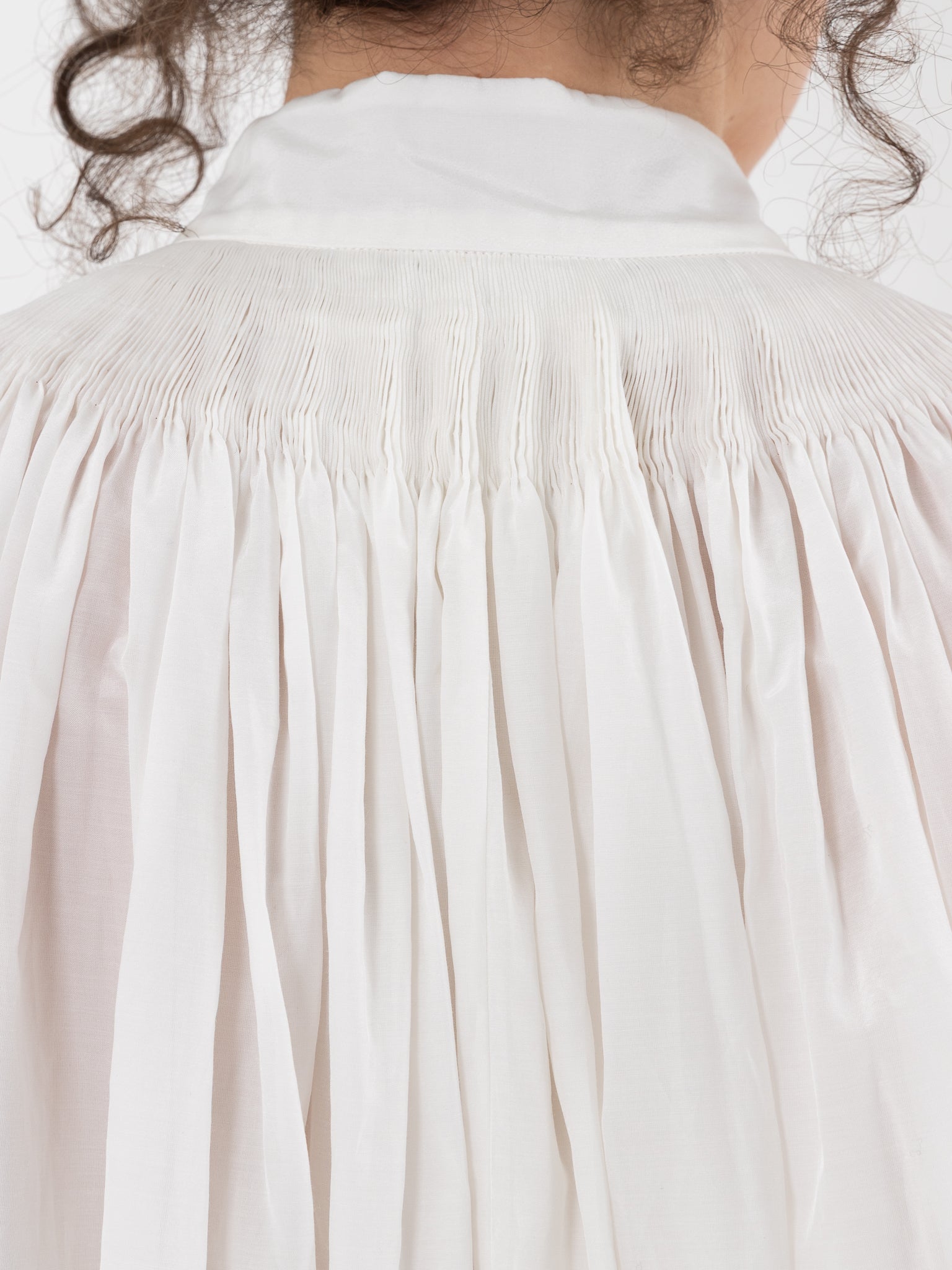 École De Curiosités Anne Shirt in Off White - ECOLE DE CURIOSITES at Worthwhile - shop TOP