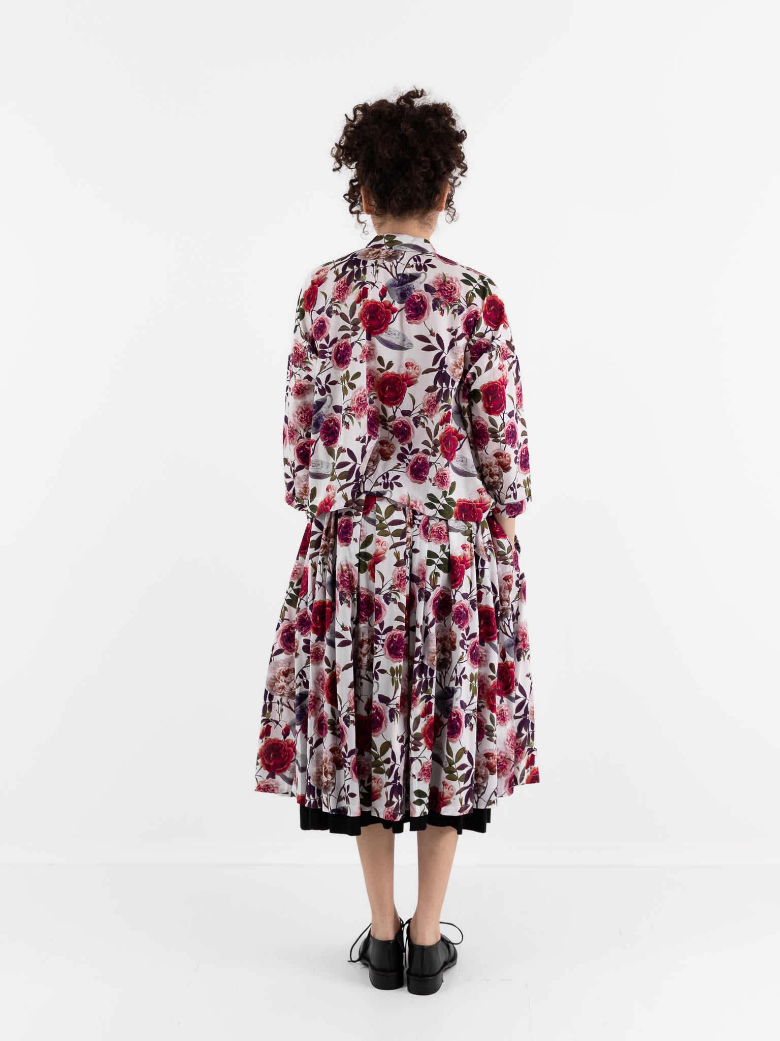 École De Curiosités Brigitte Shirt in White/Roses - ECOLE DE CURIOSITES at Worthwhile - shop TOP