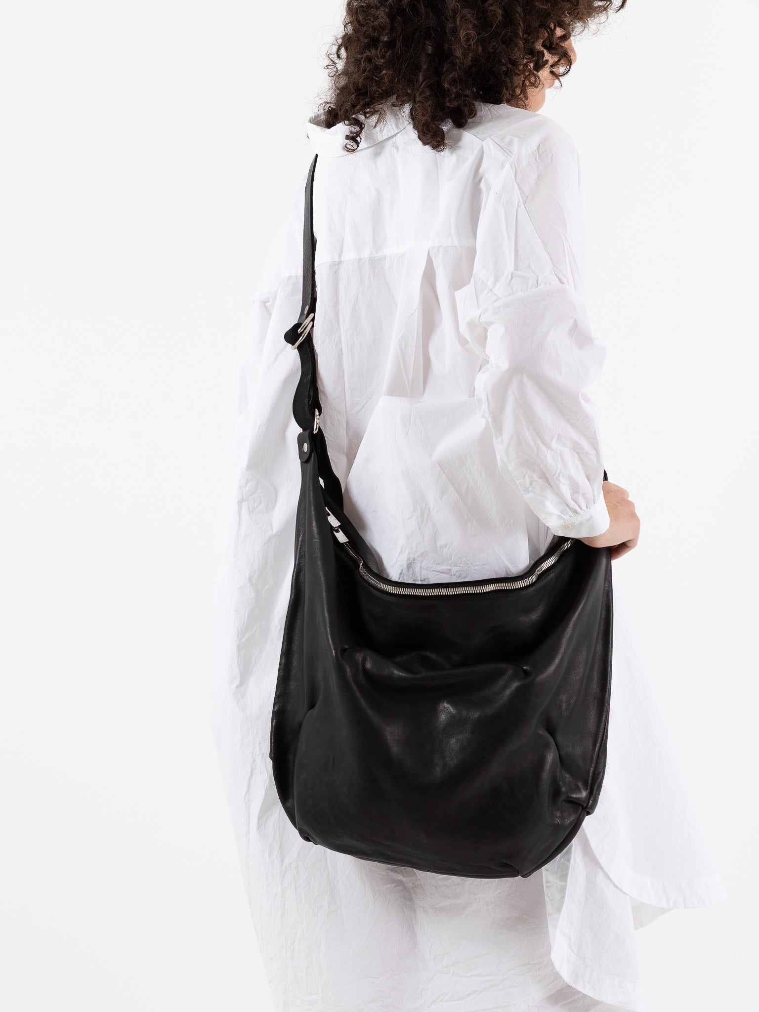 バッグ GUIDI HOBO BAG BLACK GUIDI HOBO BAG BLACK