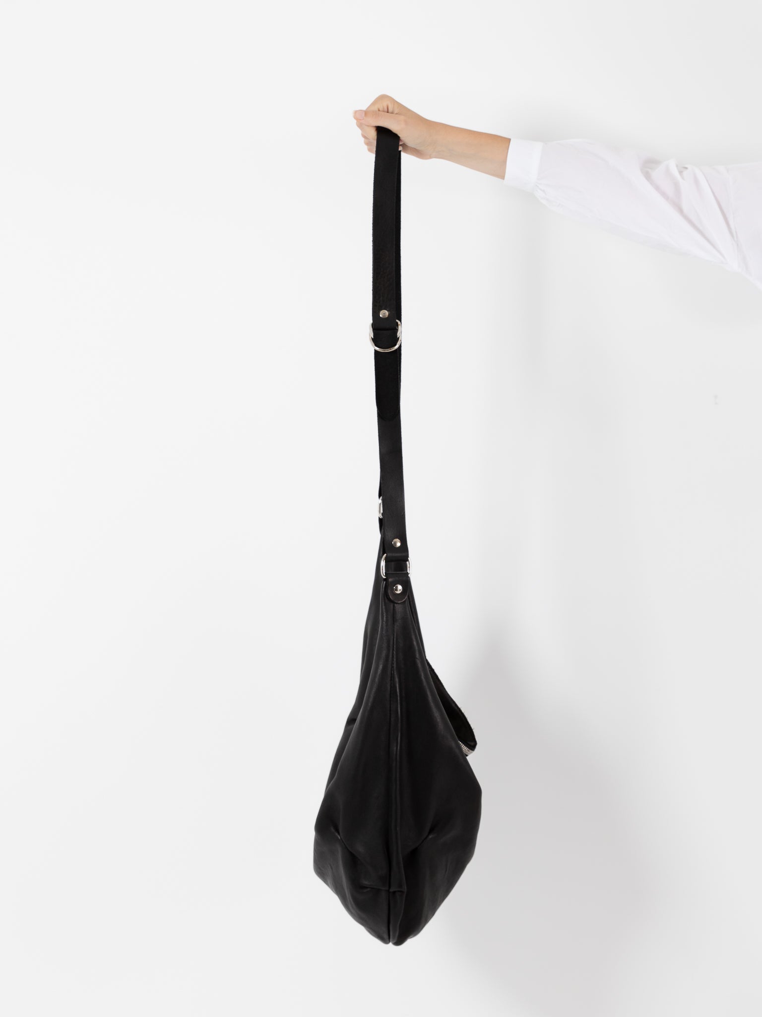 バッグ GUIDI HOBO BAG BLACK Guidi Crossbody Bag Q20 in Black at Worthwhile