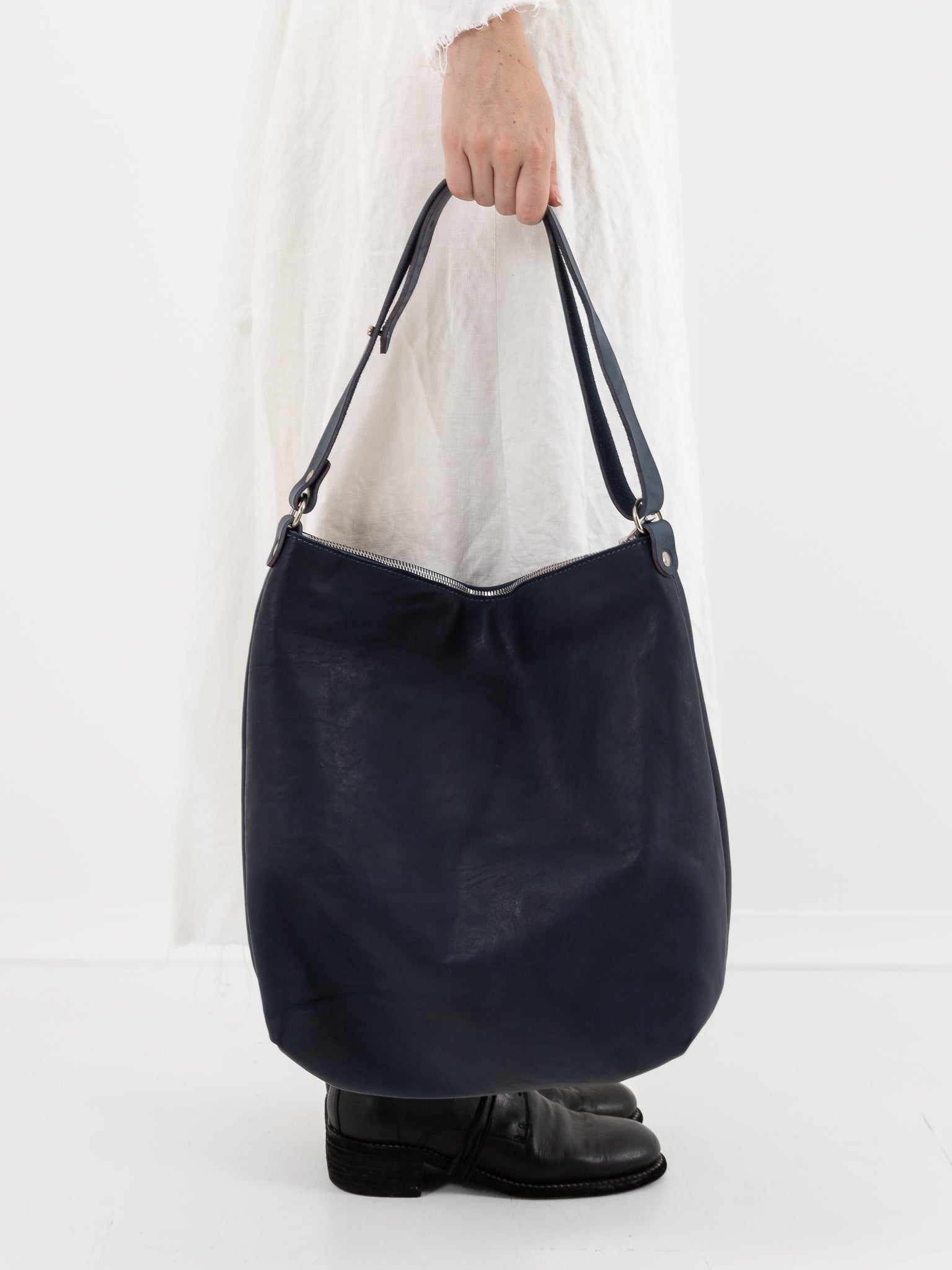 Guidi Shoulder Bag RA01 in Navy - GUIDI at Worthwhile - shop BAG