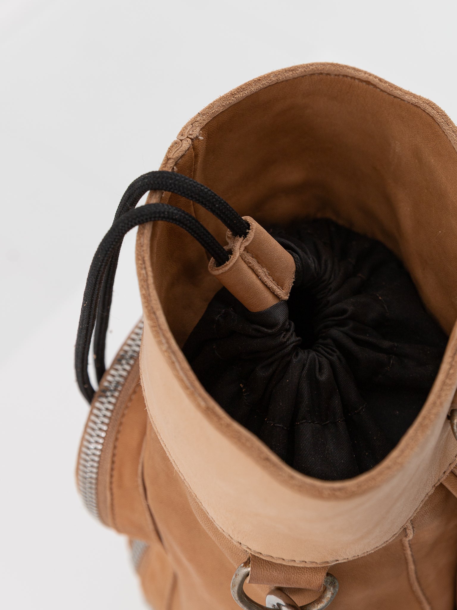 Guidi Large Golf Shoulder Bag GO03 in Sand at Worthwhile