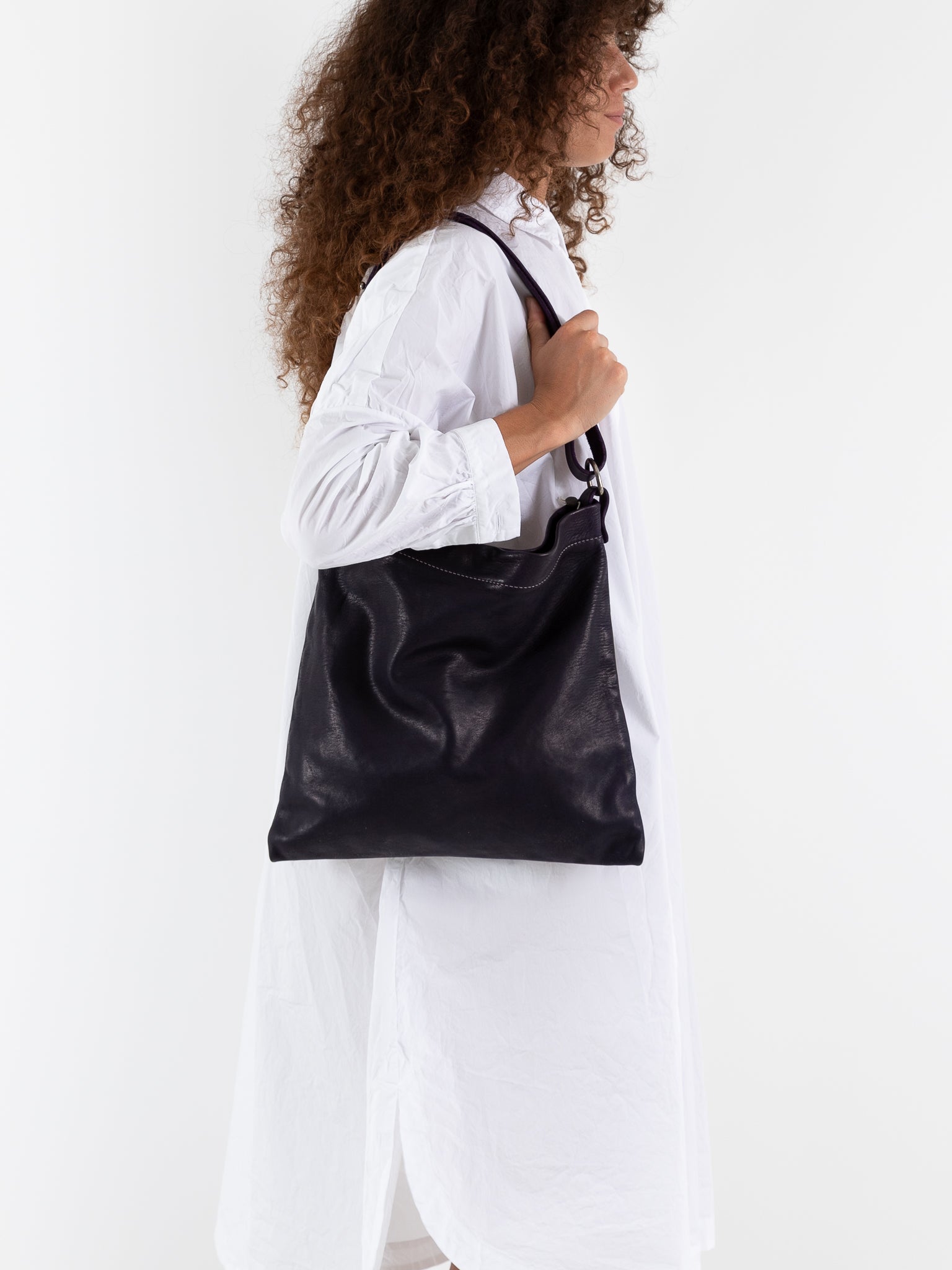Guidi Shoulder Bag RE01 - Worthwhile
