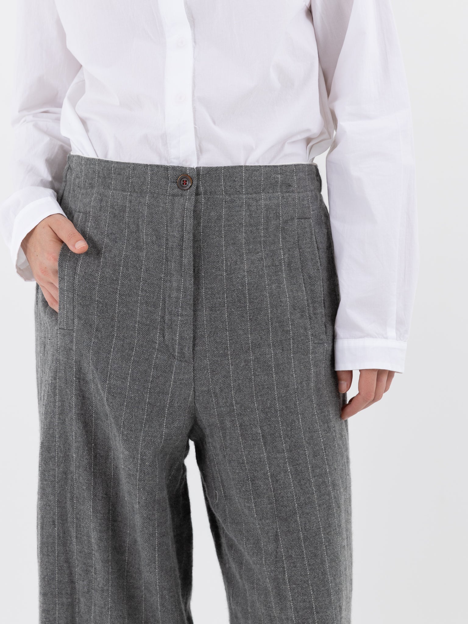 Hannoh Wessel Pants Paulette in Grey - HANNOH at Worthwhile - shop PANT