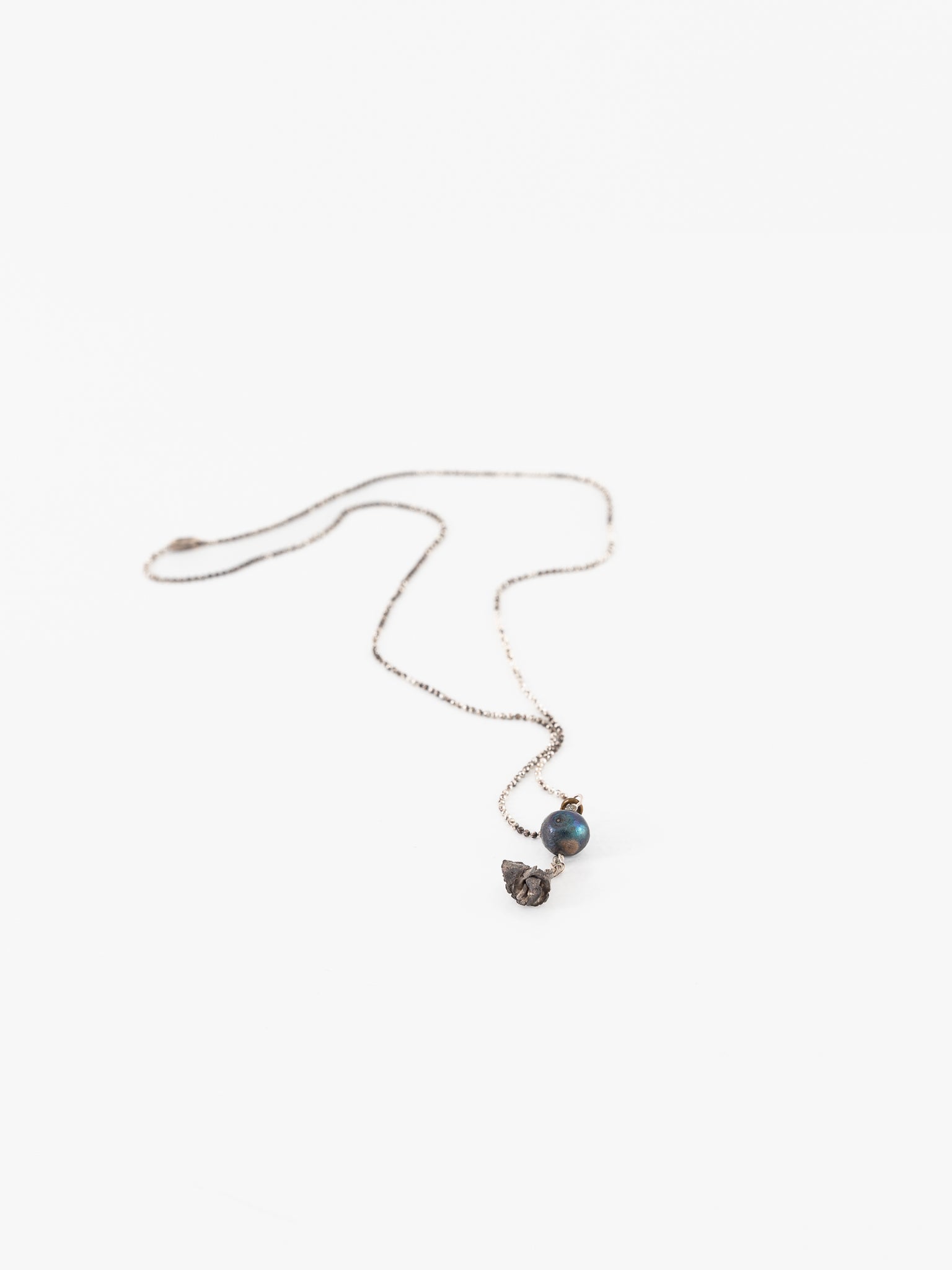 Atelier Inscrire Keshi Pearl with Rose Necklace - Worthwhile - ATELIER INSCRIRE