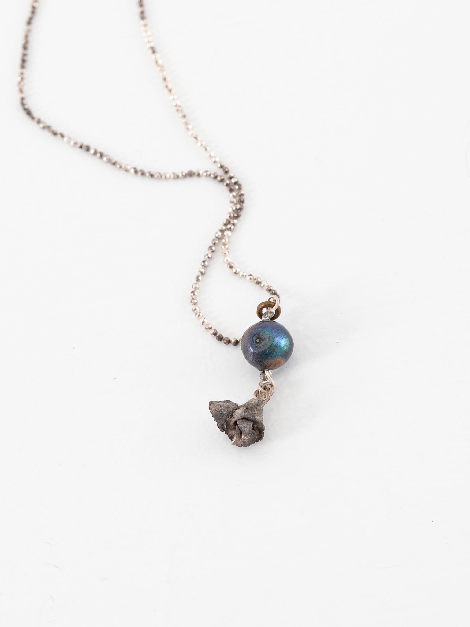 Atelier Inscrire Keshi Pearl with Rose Necklace - Worthwhile - ATELIER INSCRIRE