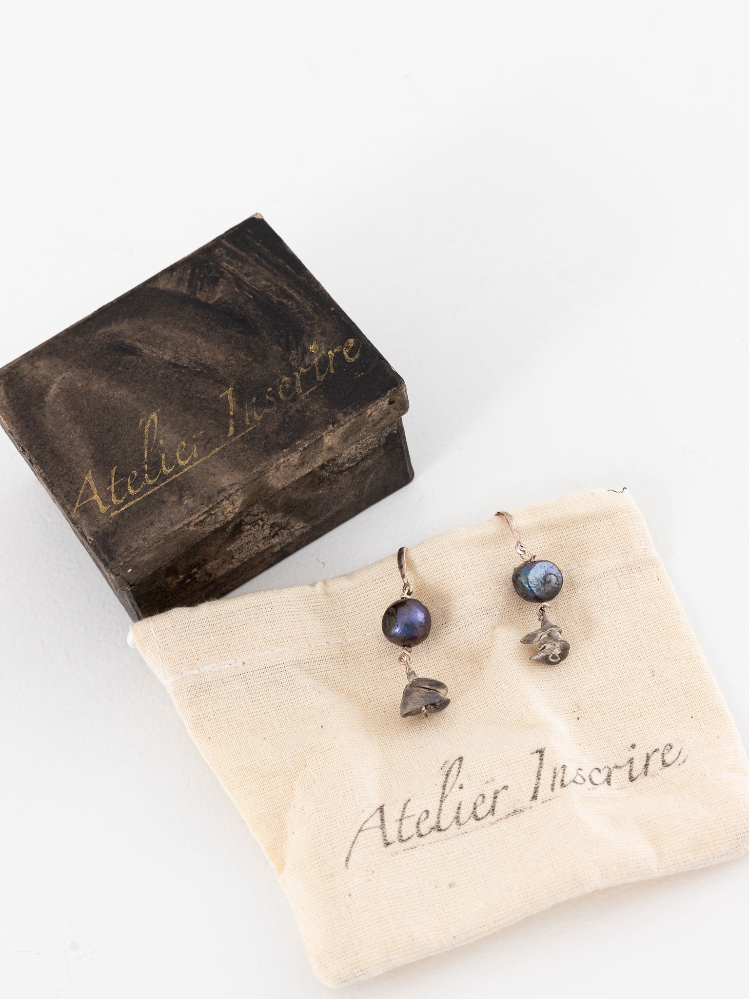 Atelier Inscrire Keshi Pearl with Rose Earrings - Worthwhile - ATELIER INSCRIRE