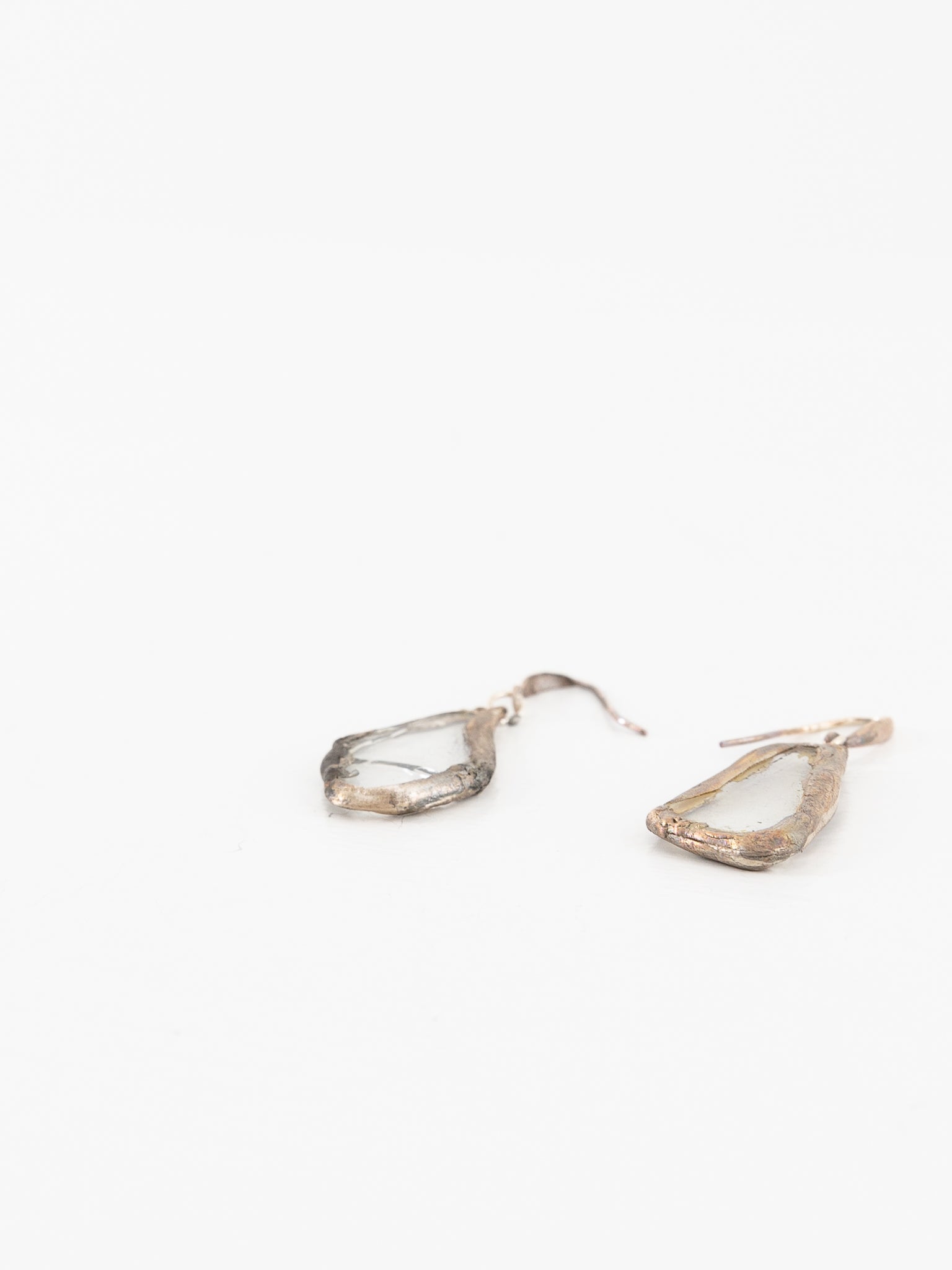 Atelier Inscrire Glass Oval Earrings - Worthwhile - ATELIER INSCRIRE