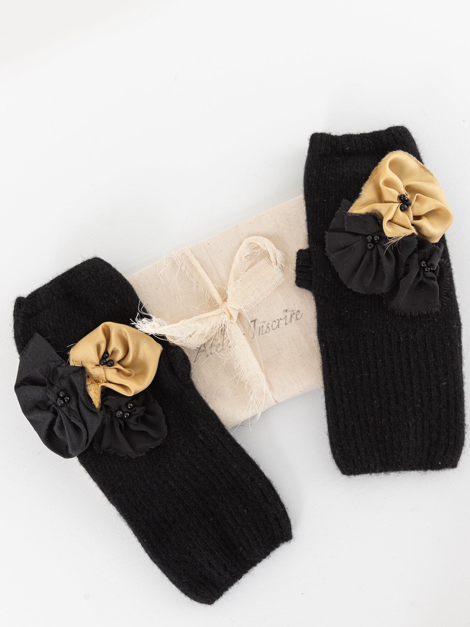 Atelier Inscrire Flower Mittens - Worthwhile - ATELIER INSCRIRE