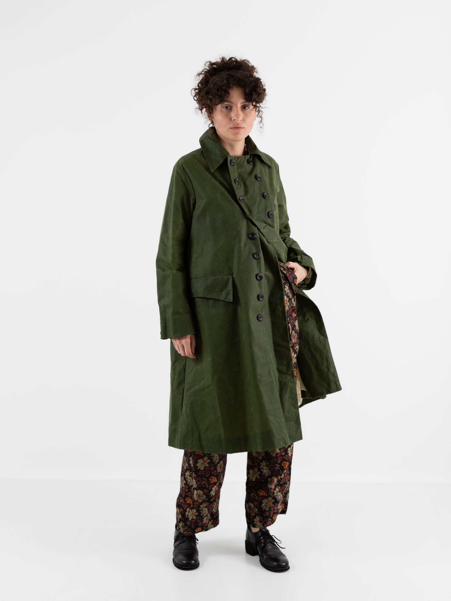 John Alexander Skelton Erskine Coat in Green - JOHN ALEXANDER SKELTON at Worthwhile