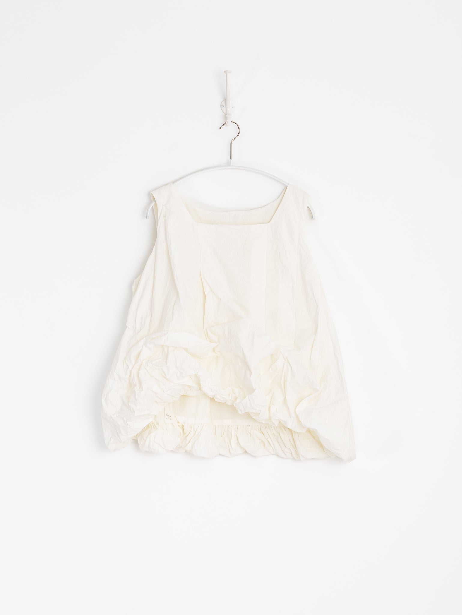 Ricorrrobe Ddt Top in White - RICORRROBE at Worthwhile - shop TOP