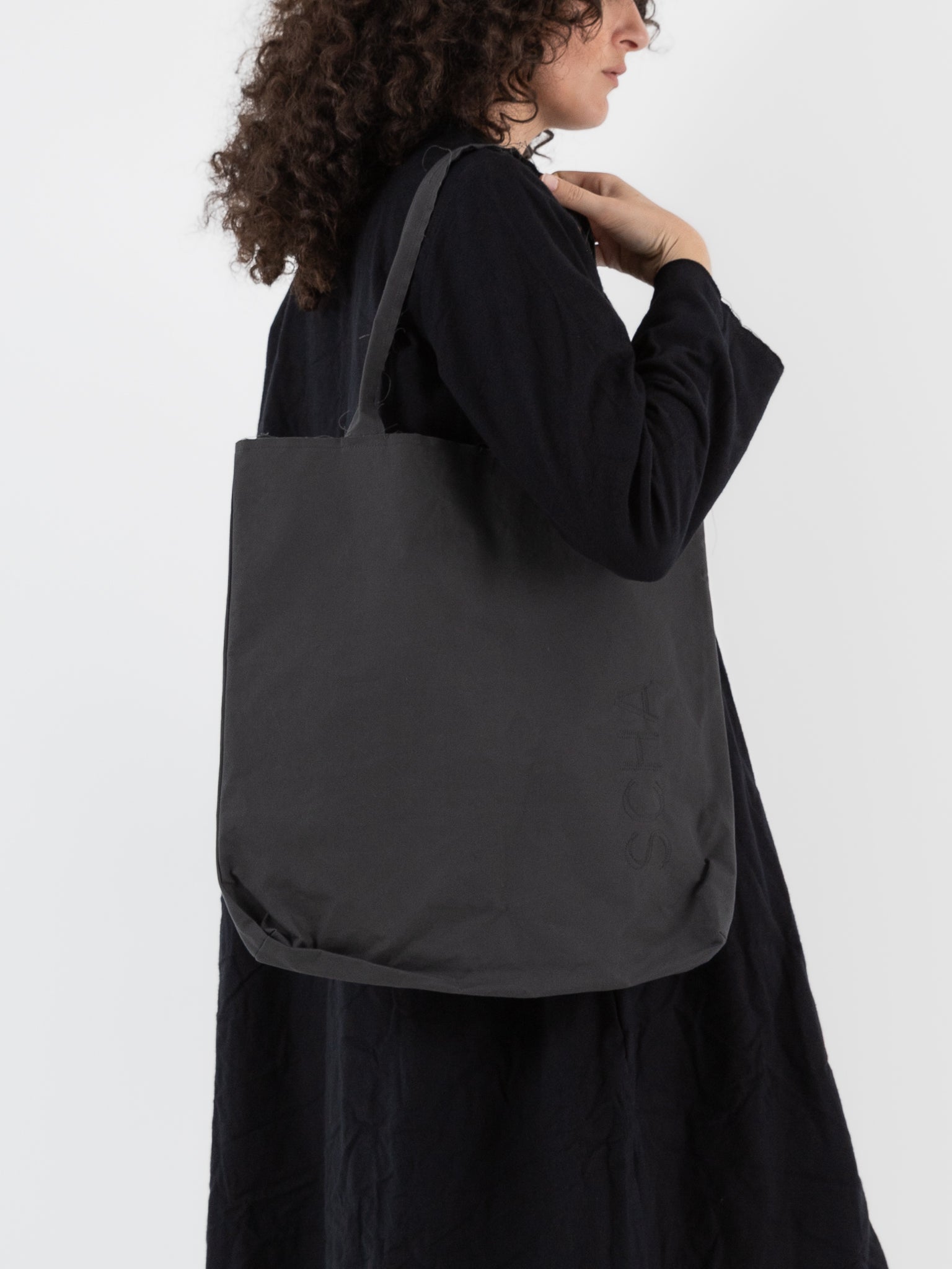 SCHA Big Carry Bag in Charcoal Grey - Worthwhile