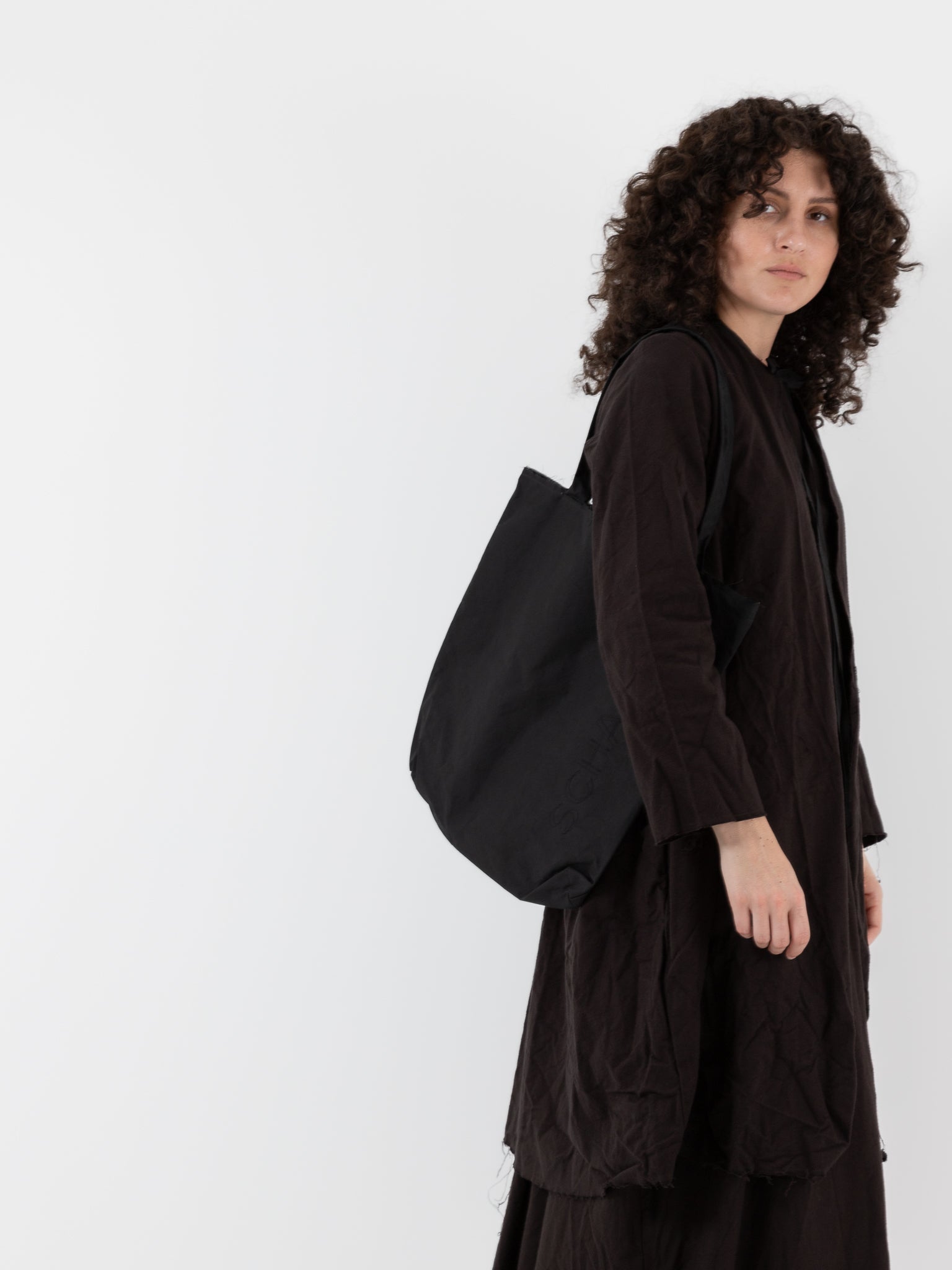SCHA Big Carry Bag in Black - Worthwhile
