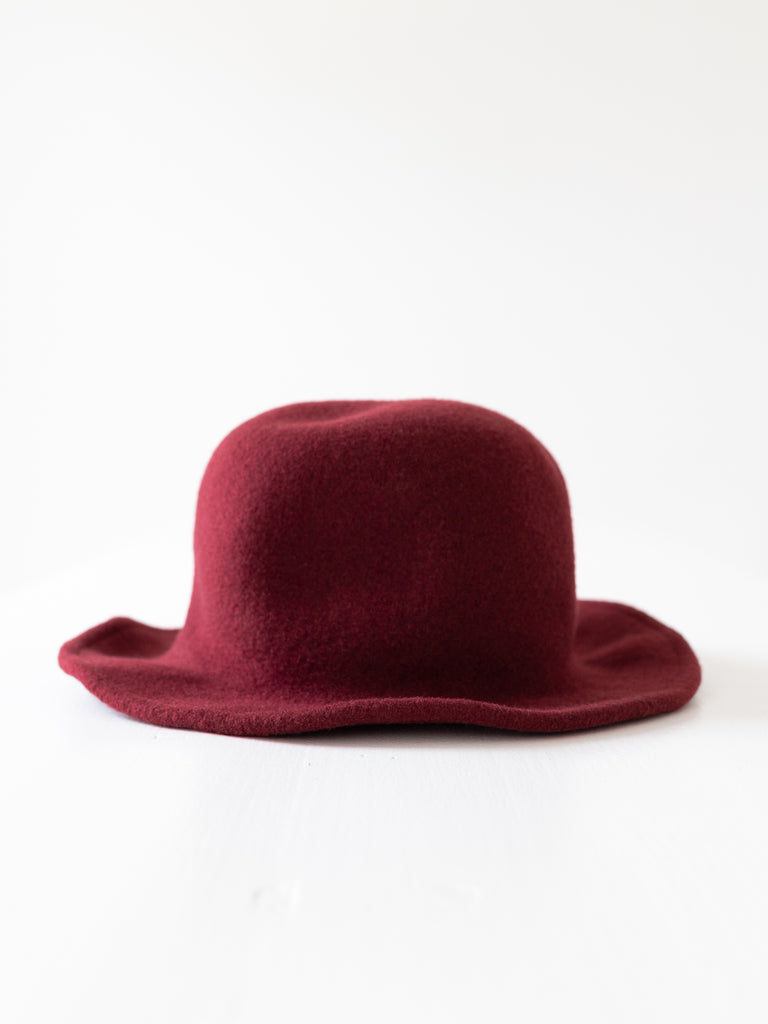 SCHA Traveller + Hat, Burgundy - Worthwhile