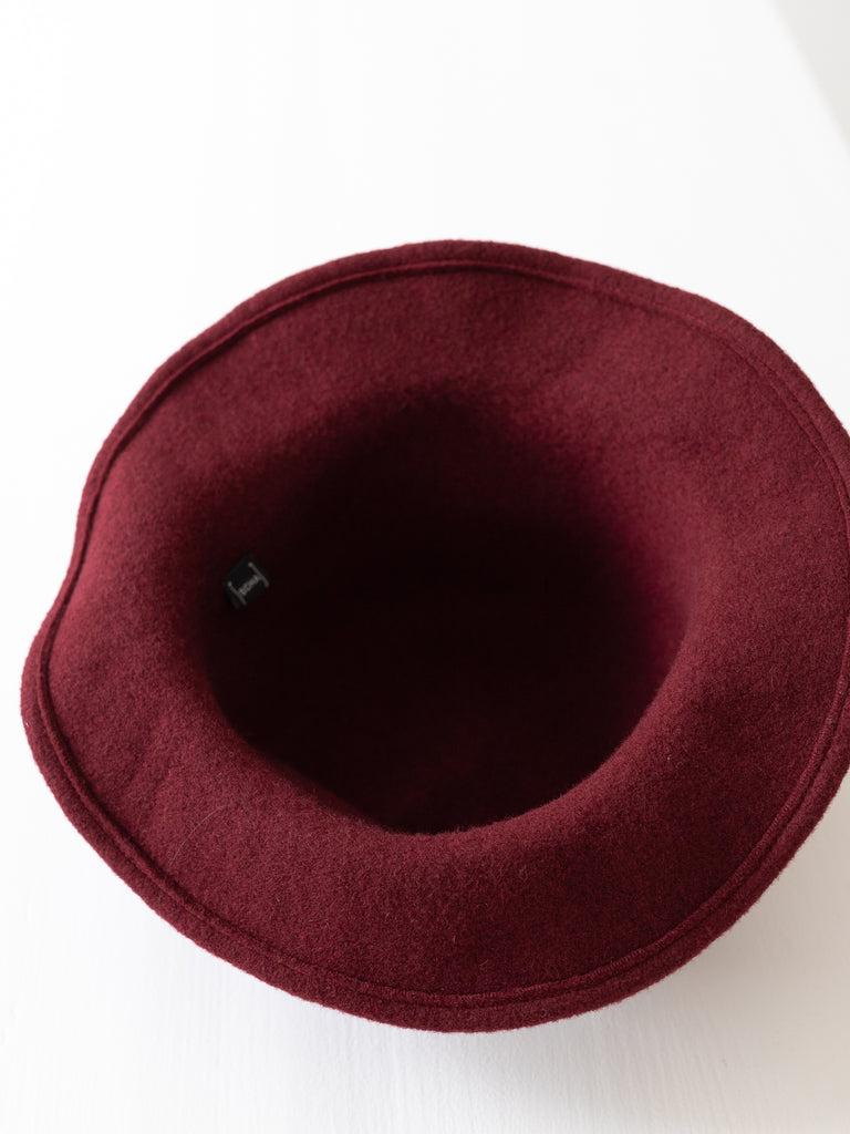 SCHA Traveller + Hat, Burgundy - Worthwhile