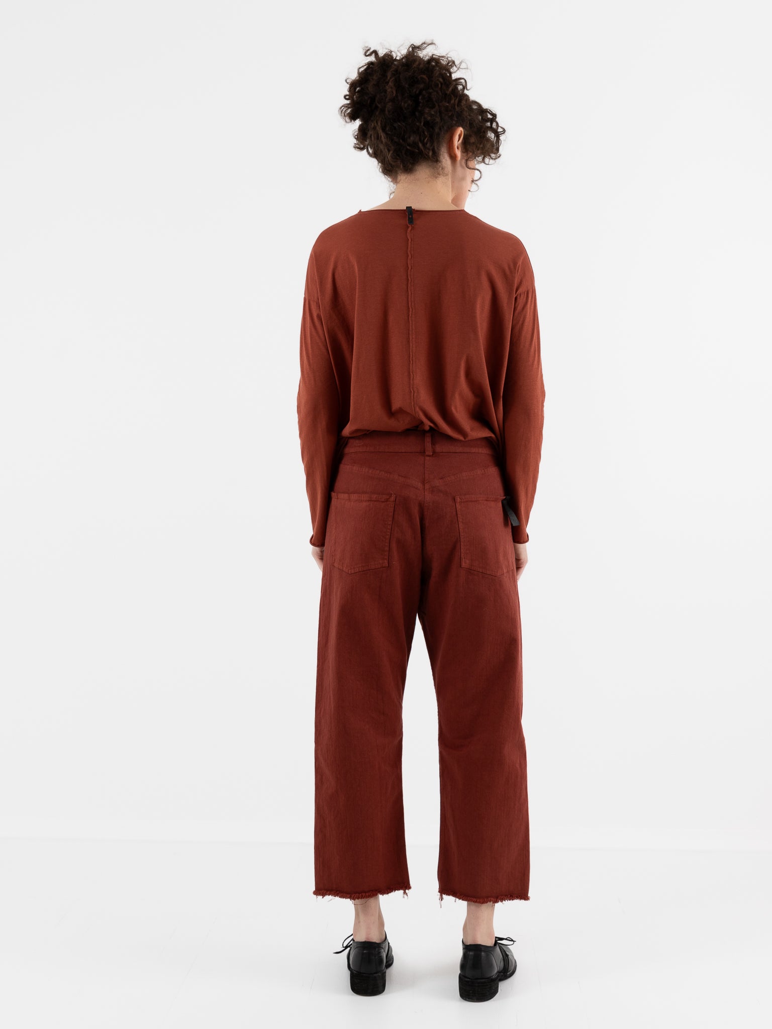 Serienumerica 5 Pocket Pant in Amaranto - SERIE NUMERICA at Worthwhile