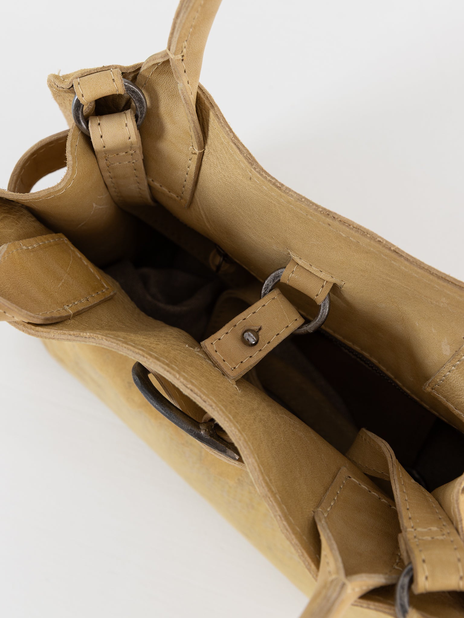 Tagliovivo Small Sella Bag, Sand - Worthwhile