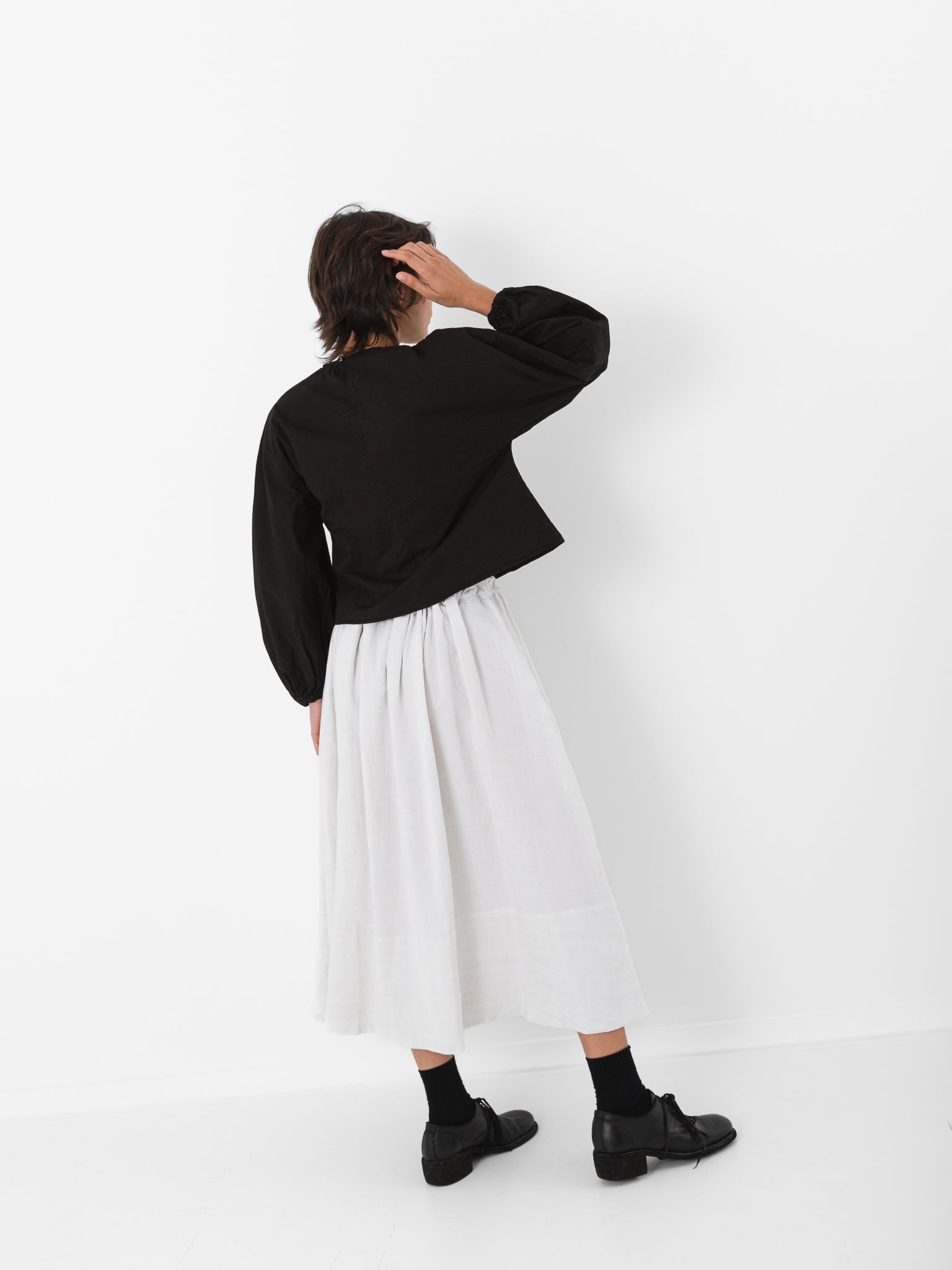 White midi outlet skirt 02